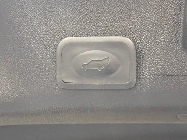 Used 2011 GMC Acadia Denali FWD image 37