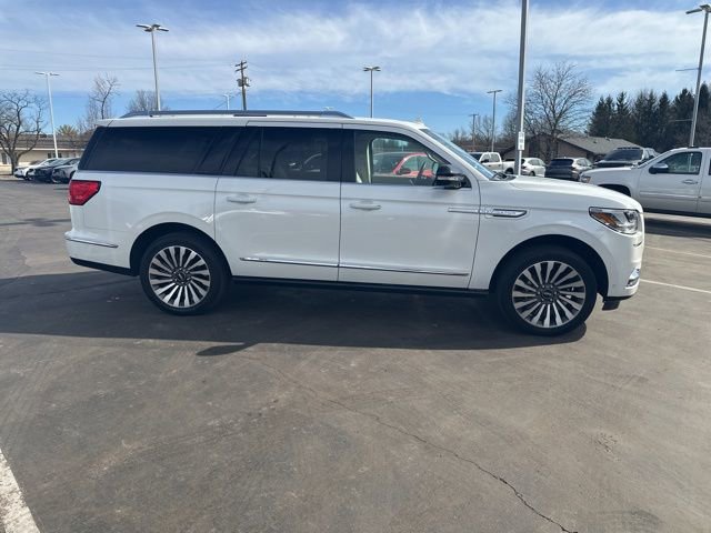 Used 2021 Lincoln Navigator L Reserve w/ Luxury Package image 3
