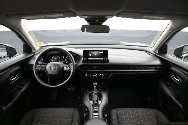 Used 2024 Honda HR-V LX image 9
