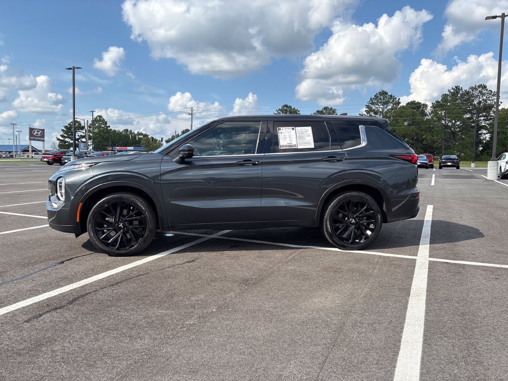 Used 2024 Mitsubishi Outlander SE FWD image 26