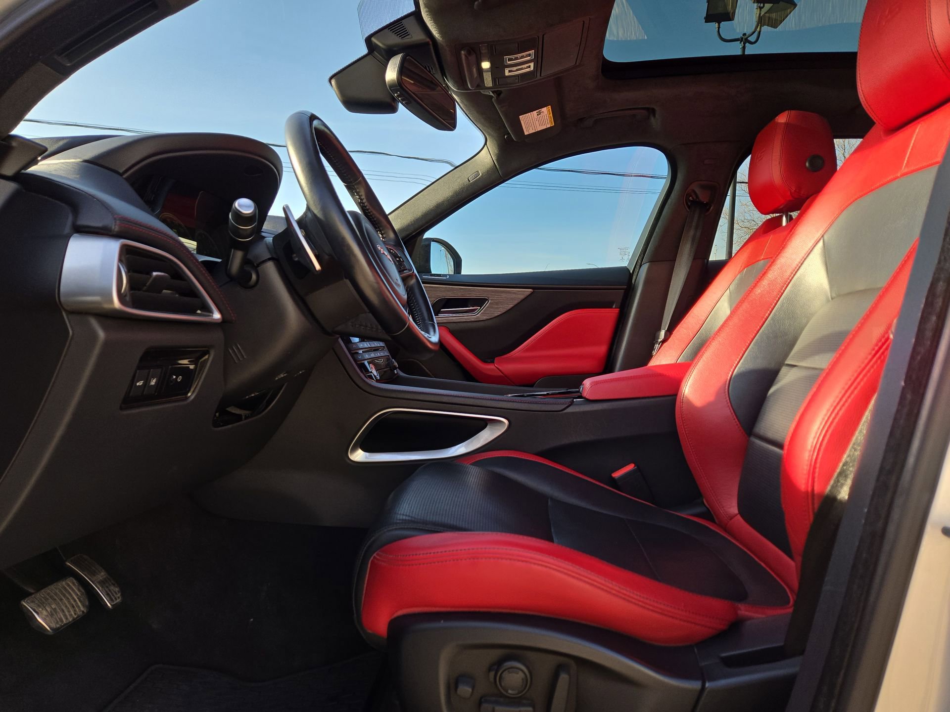 Used 2017 Jaguar F-PACE S image 16