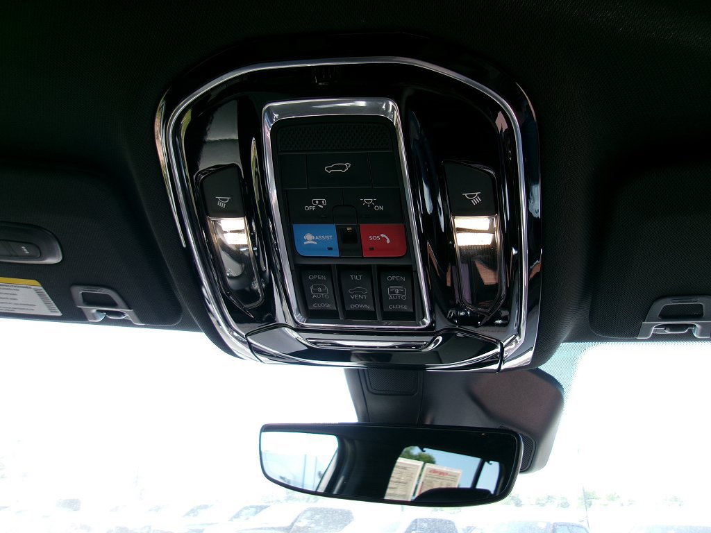 Used 2024 Jeep Grand Cherokee Summit w/ Luxury Tech Group V AWD/4WD image 19
