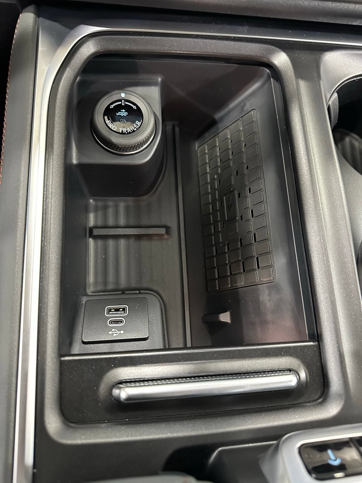 New 2025 Ford Expedition Active RWD image 18