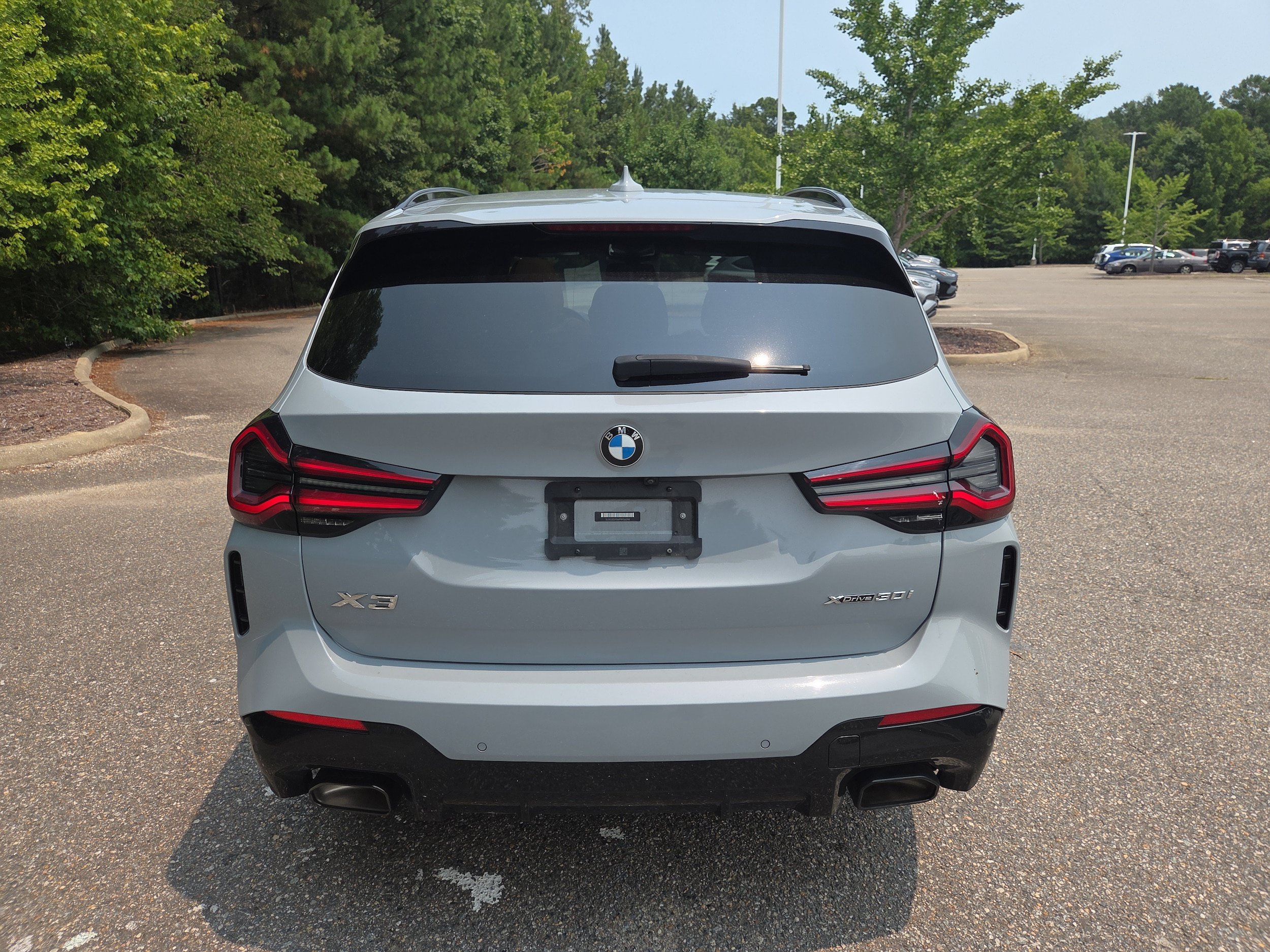 Used 2023 BMW X3 xDrive30i w/ M Sport Package AWD/4WD image 4