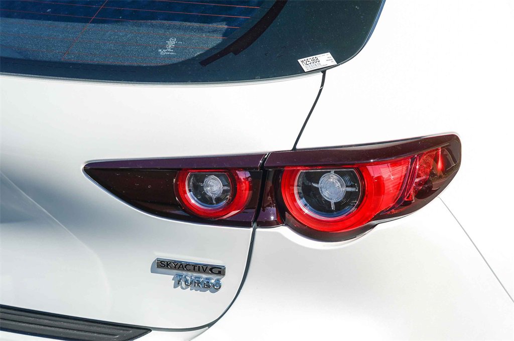New 2025 MAZDA MAZDA3 Hatchback w/Premium Plus Pkg image 7