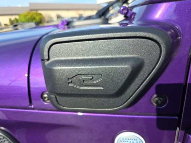 Used 2023 Jeep Wrangler Unlimited Sahara w/ Cold Weather Group image 60