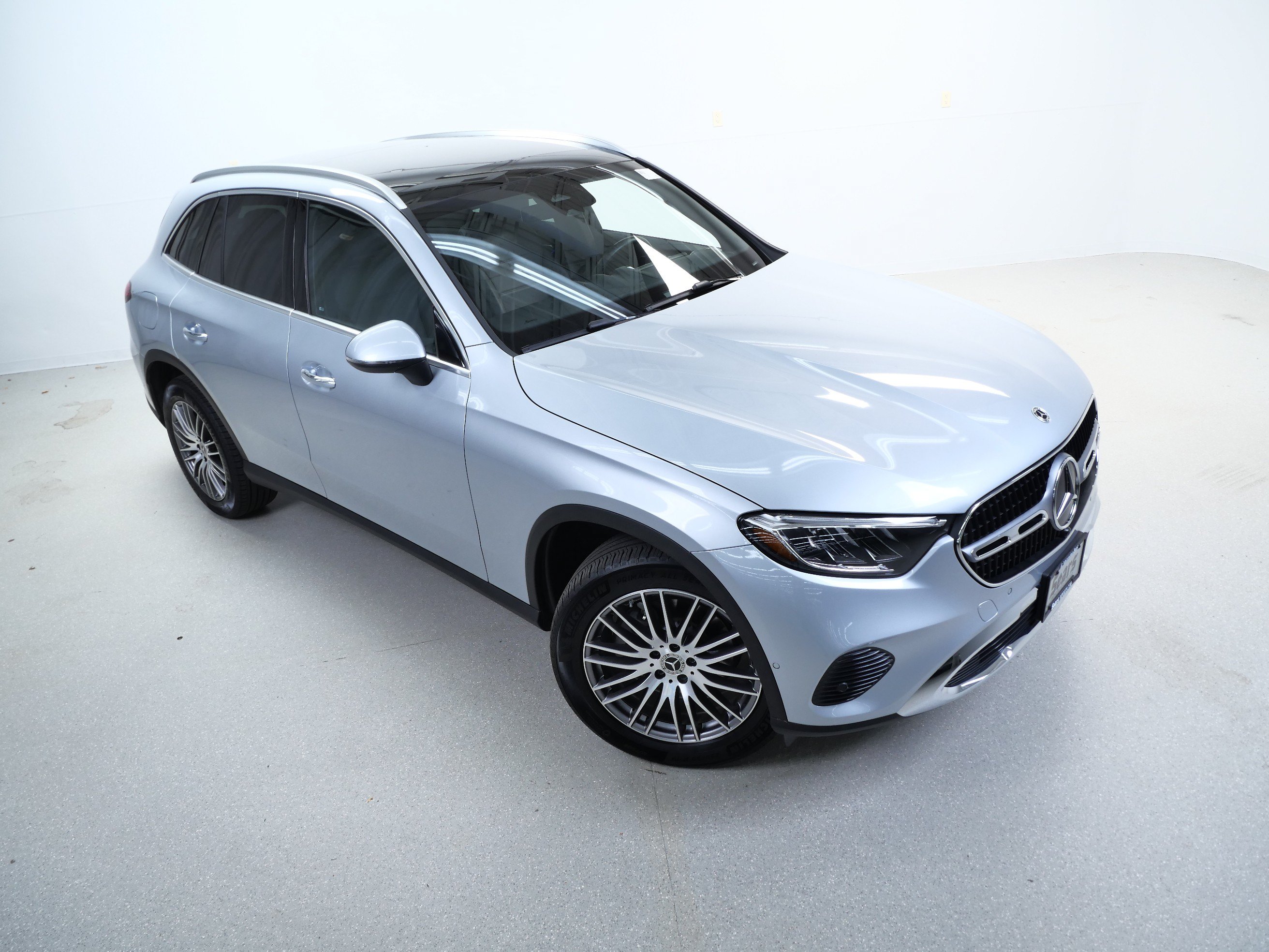 Certified 2026 Mercedes-Benz GLC 300 4MATIC image 4