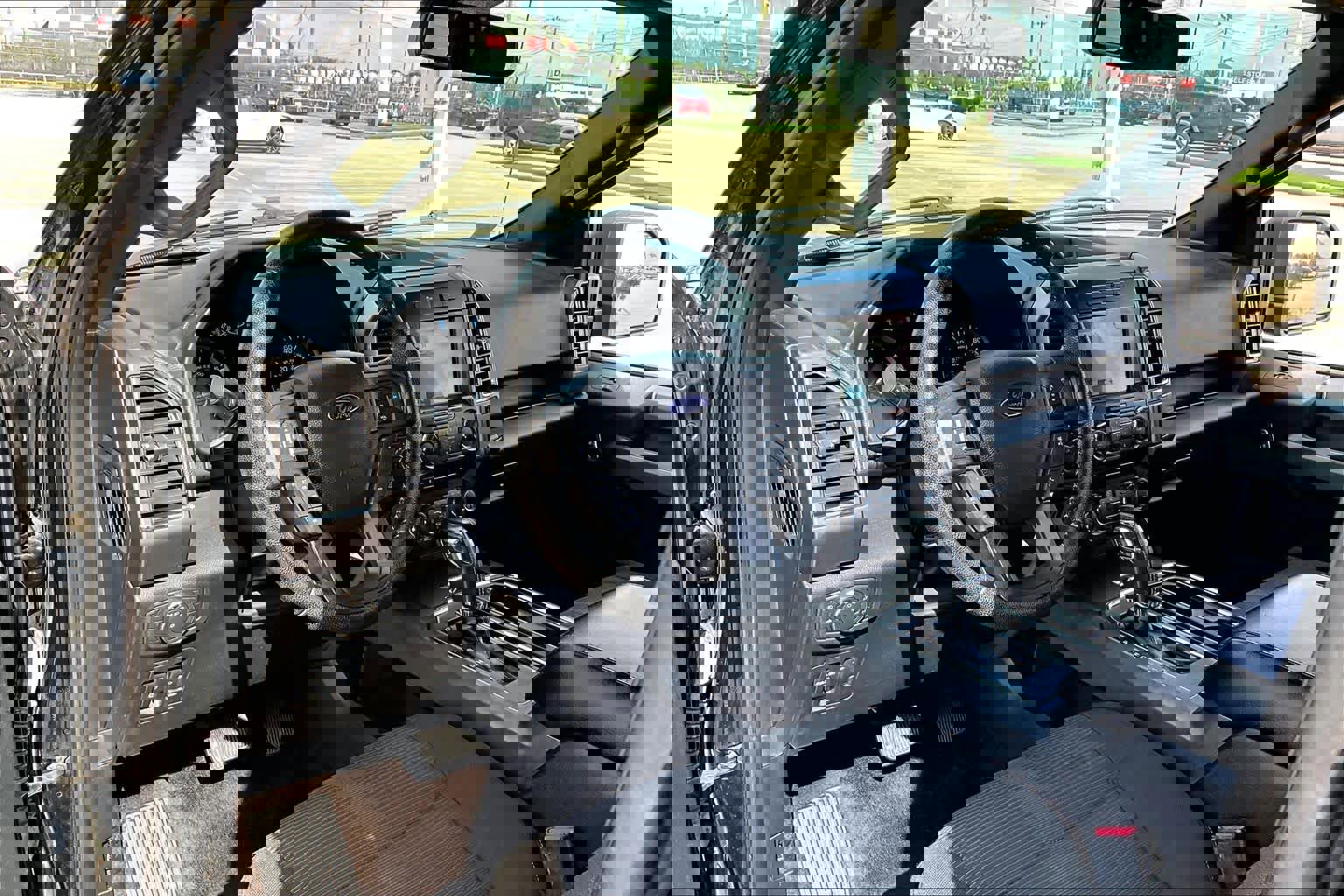 Used 2016 Ford F150 XLT w/ Equipment Group 302A Luxury image 16