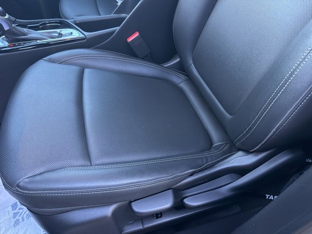 Used 2024 Buick Encore GX Sport Touring image 12