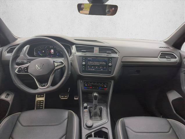 Used 2022 Volkswagen Tiguan SEL R-Line AWD/4WD image 26