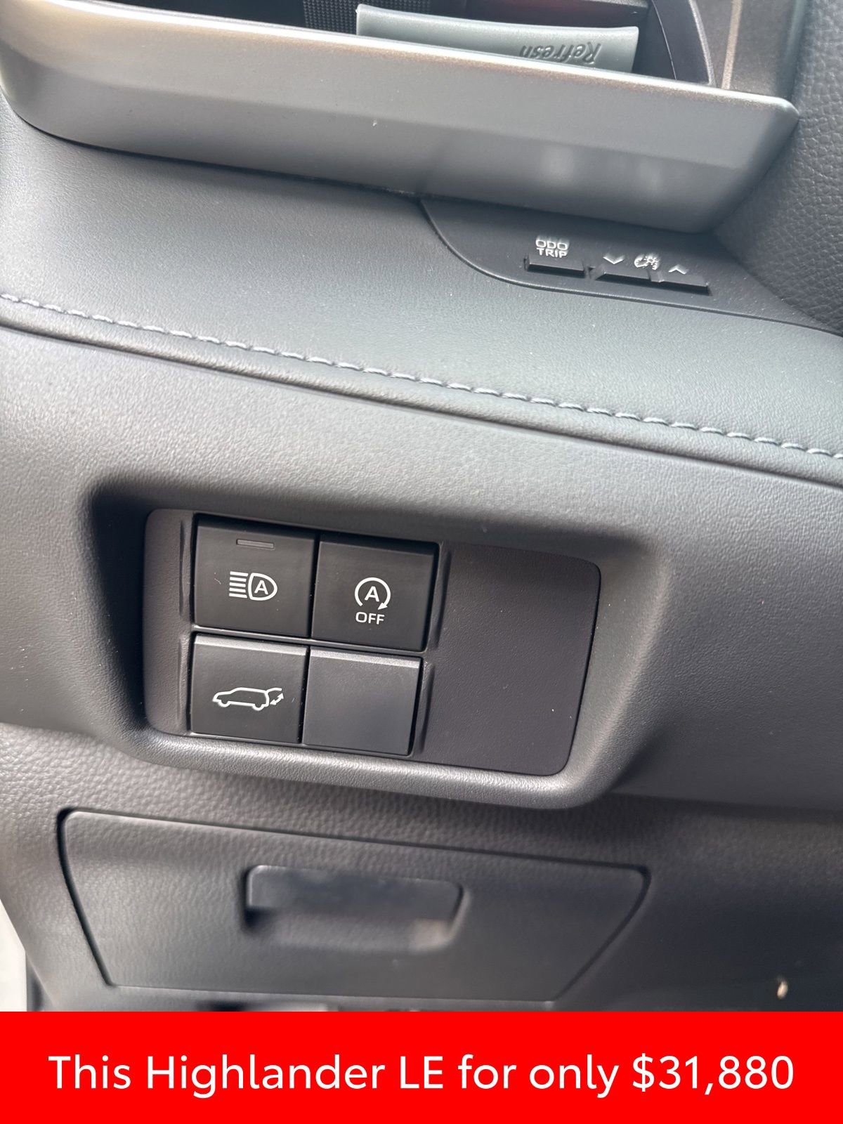 Used 2023 Toyota Highlander LE image 13