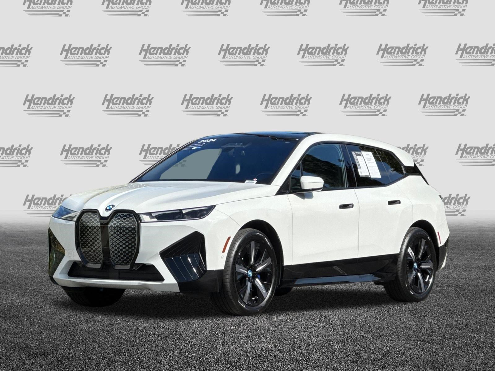 Certified 2024 BMW iX xDrive50 w/ Sport Package AWD/4WD image 9