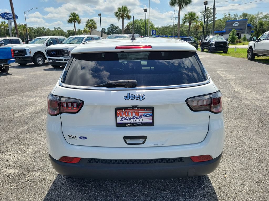 Used 2023 Jeep Compass Sport AWD/4WD image 9