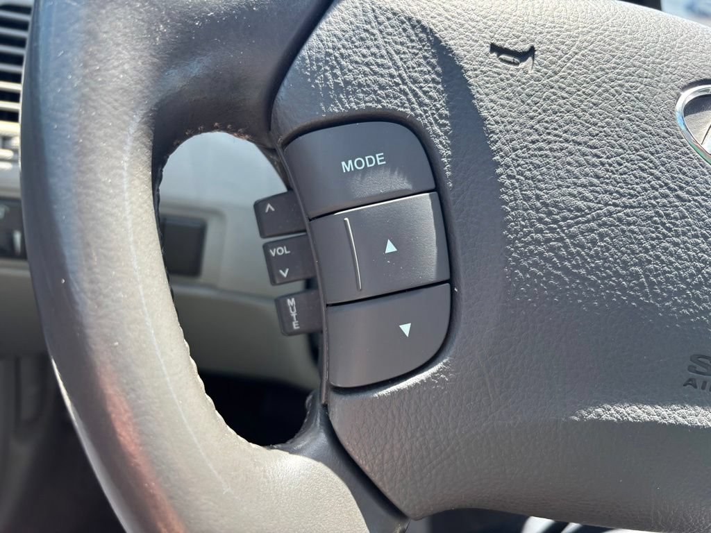 Used 2007 Hyundai Azera Limited FWD image 26