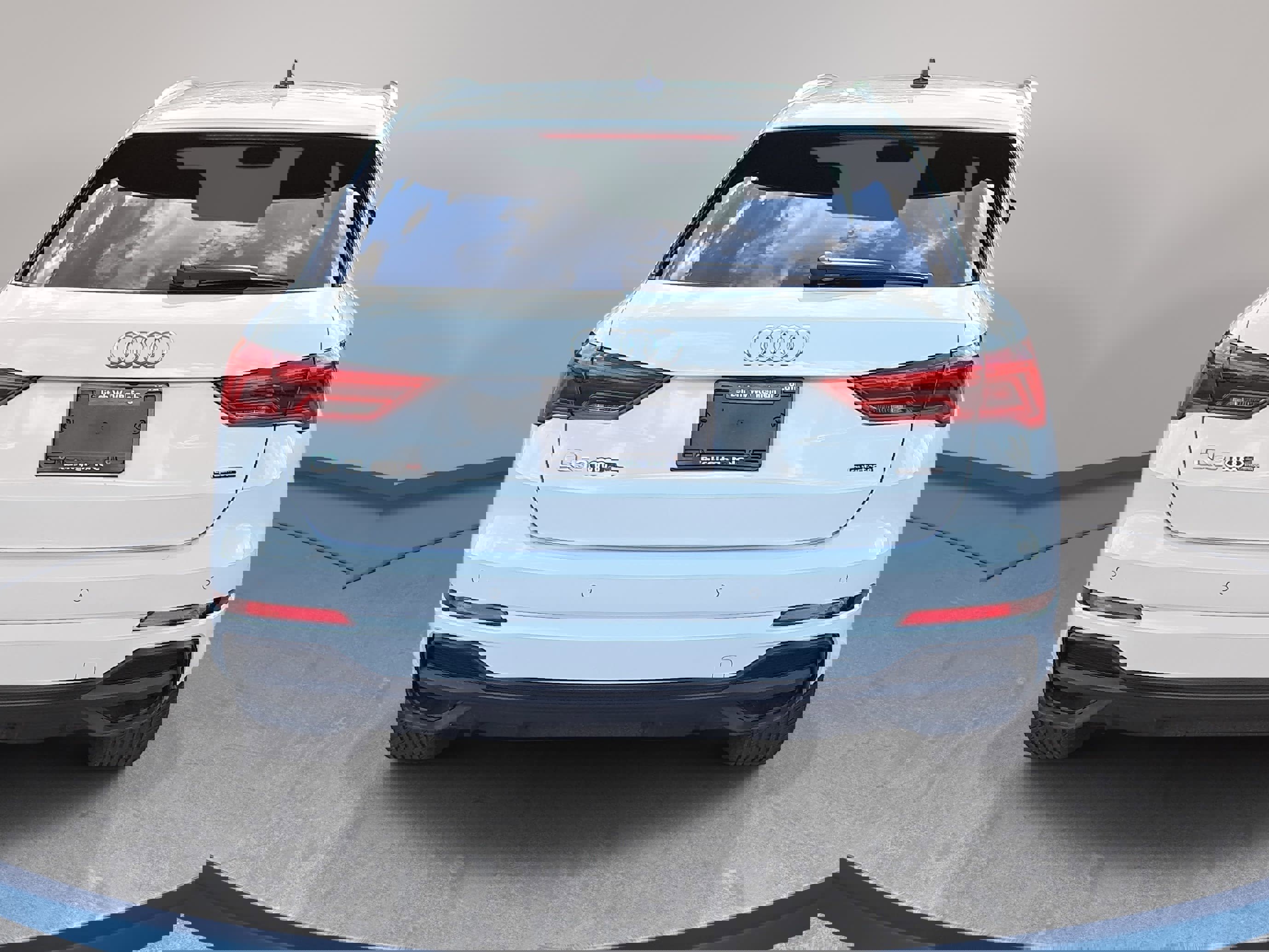 Used 2024 Audi Q3 2.0T Premium Plus w/ Premium Plus Package image 6