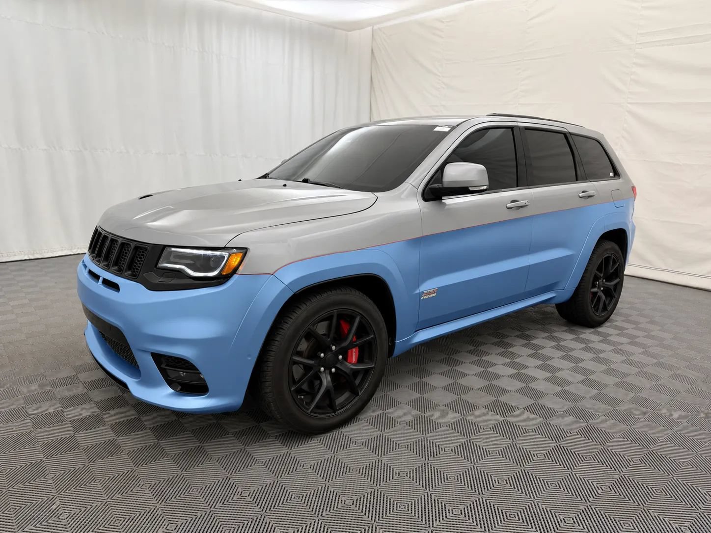 Used 2018 Jeep Grand Cherokee SRT AWD/4WD image 2