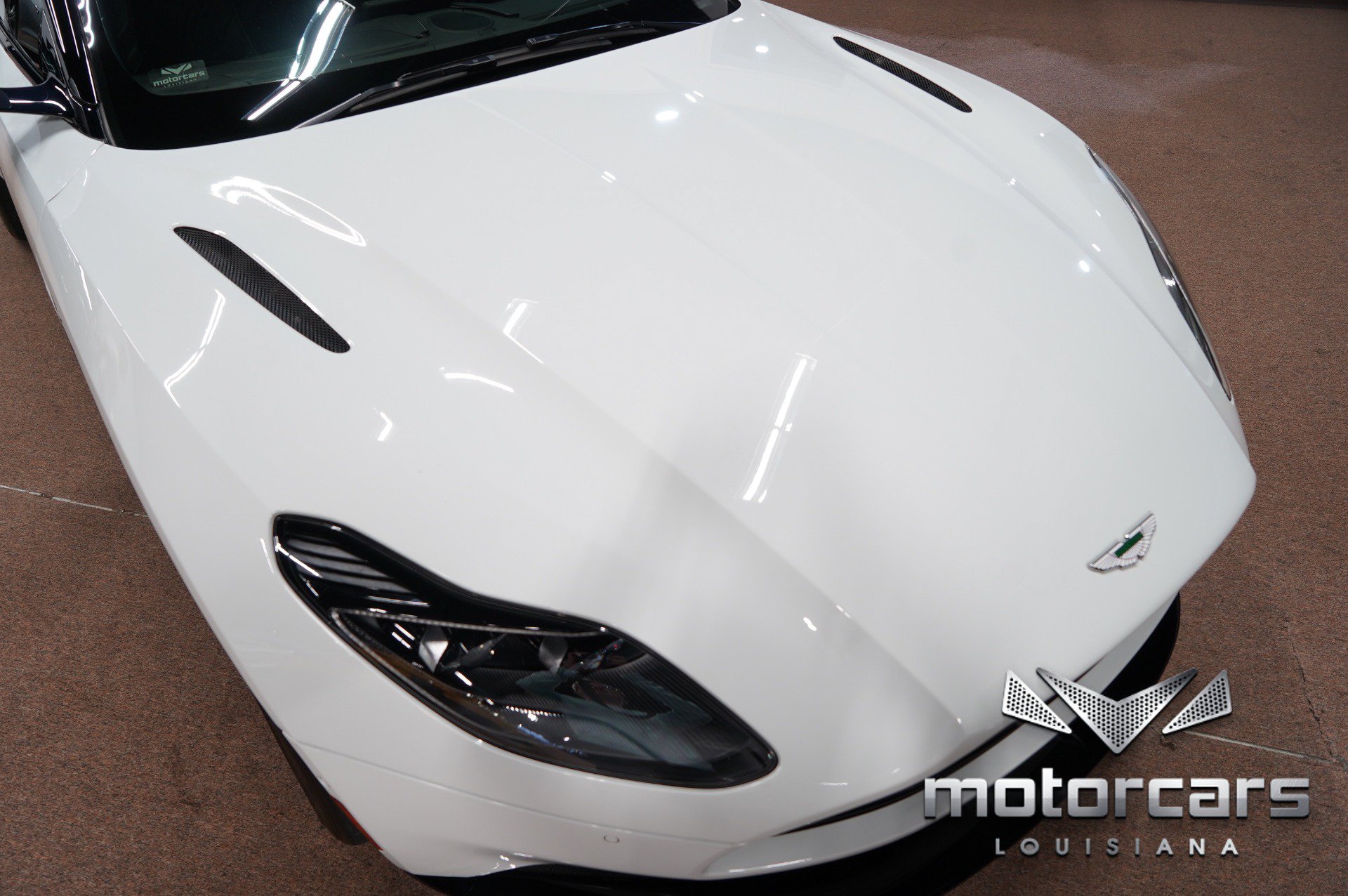 Used 2018 Aston Martin DB11 Coupe RWD image 14