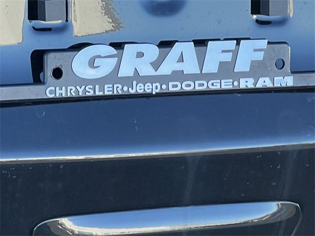 New 2026 Chrysler Pacifica Limited w/ Uconnect Theater Family Group image 55