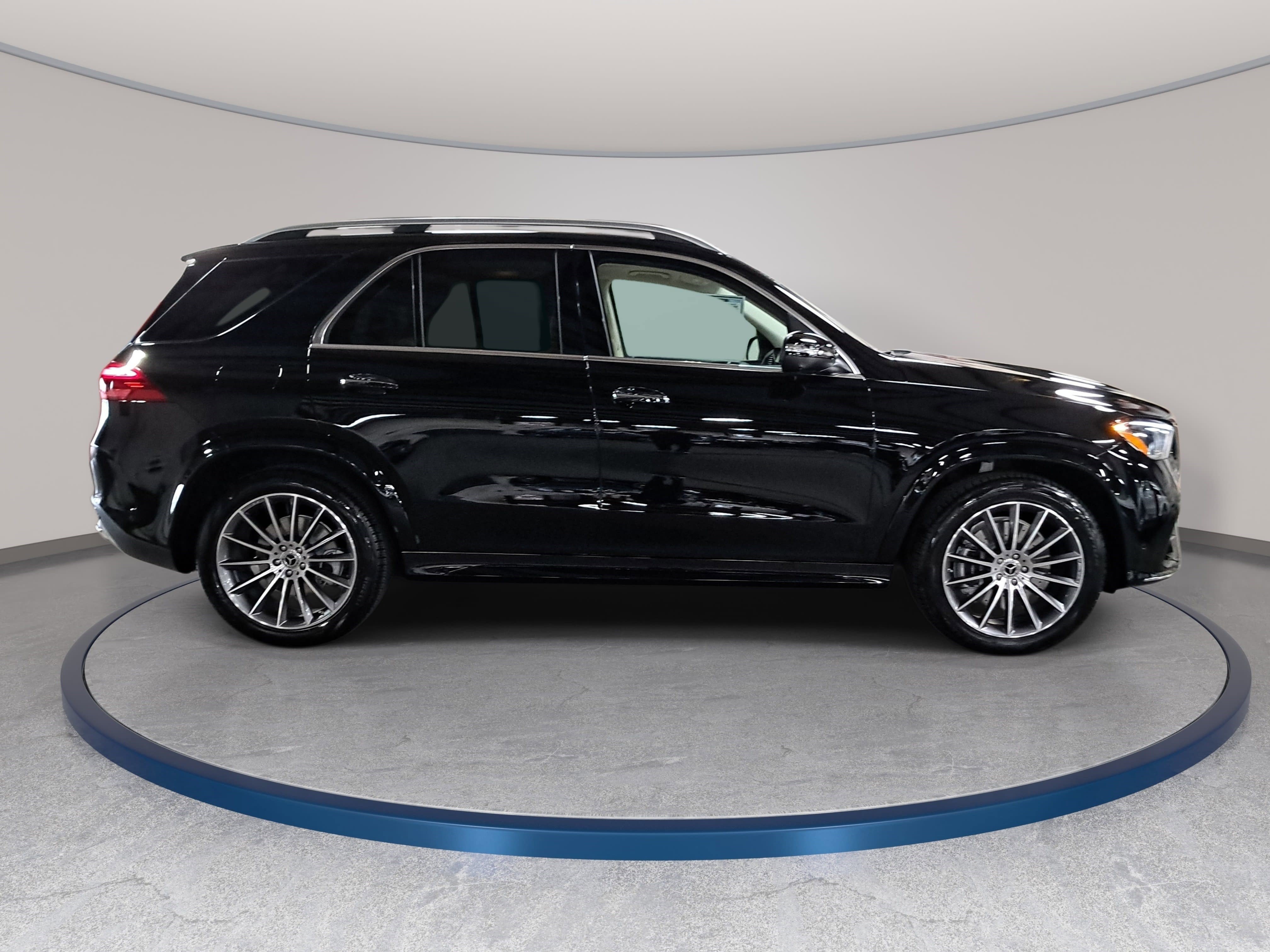 New 2026 Mercedes-Benz GLE 450 4MATIC image 4