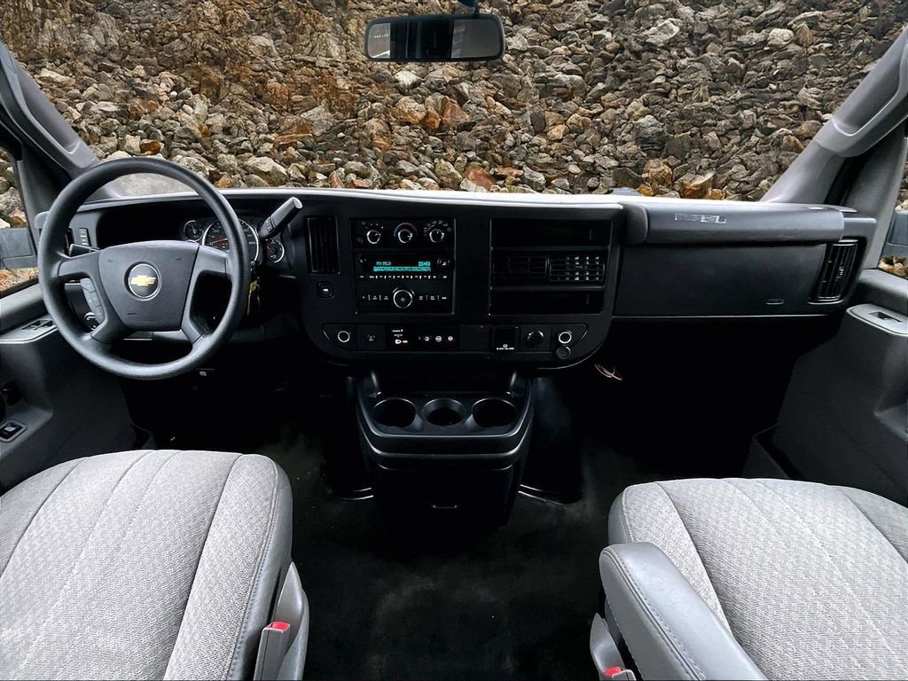 Used 2018 Chevrolet Express 3500 LT w/ LT Preferred Equipment Group image 13