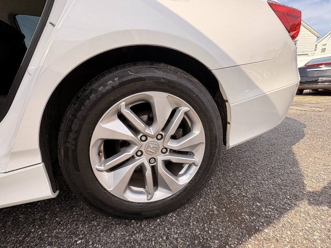 Used 2019 Honda Accord LX image 30