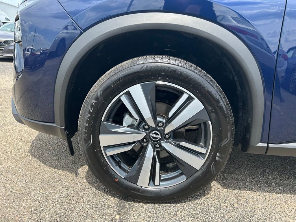 Used 2026 Nissan Rogue SL AWD/4WD image 10