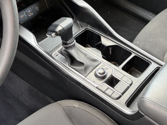Used 2024 Kia Sorento LX FWD image 9