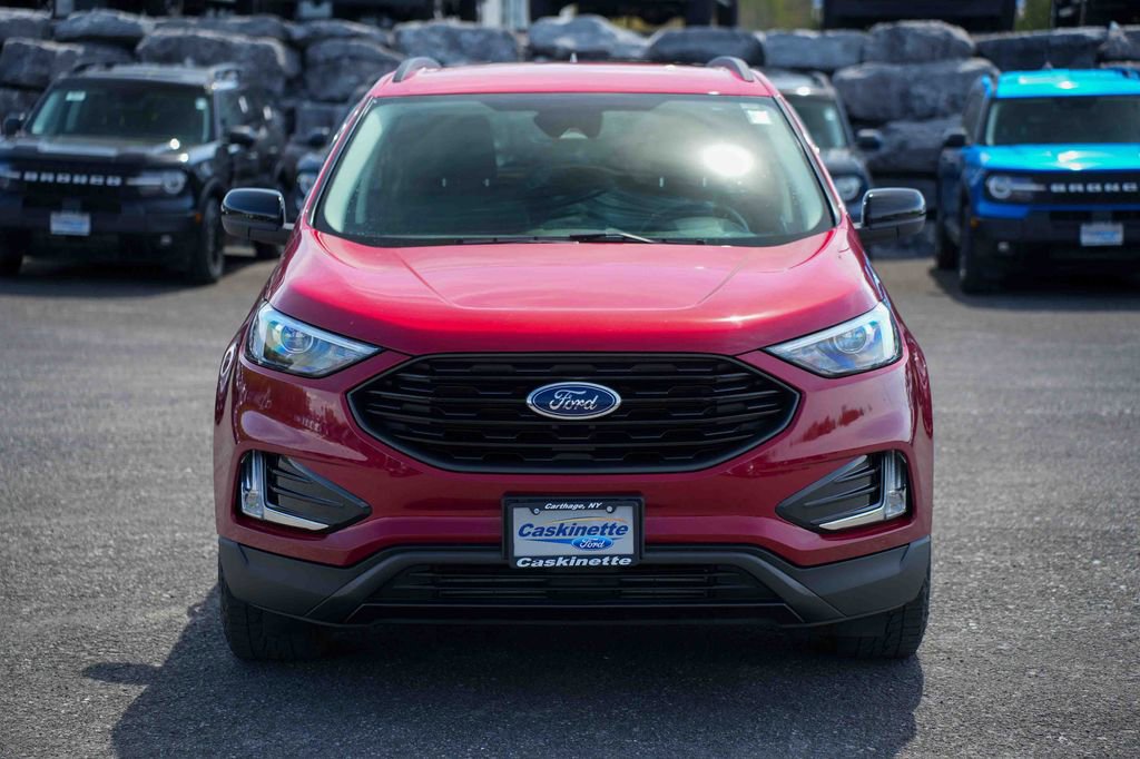 Used 2024 Ford Edge SEL w/ Sport Appearance Package AWD/4WD image 2