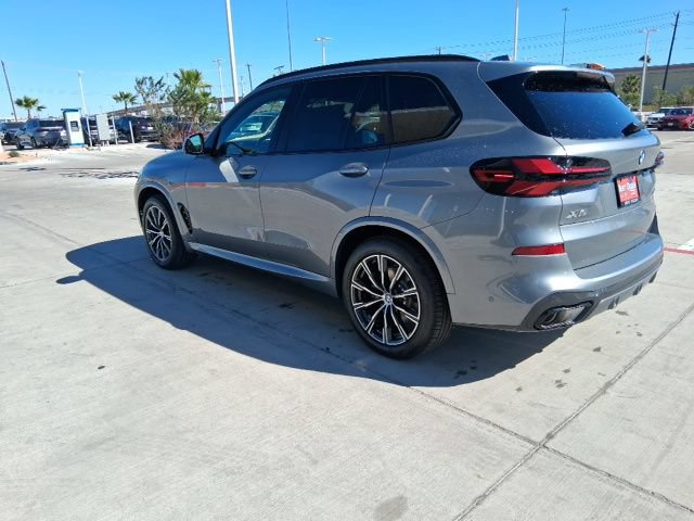 New 2026 BMW X5 xDrive40i w/ M Sport Package AWD/4WD image 4