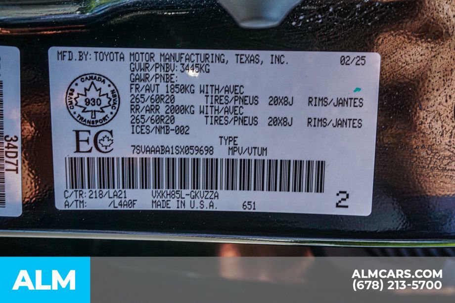 Used 2025 Toyota Sequoia Platinum AWD/4WD image 65