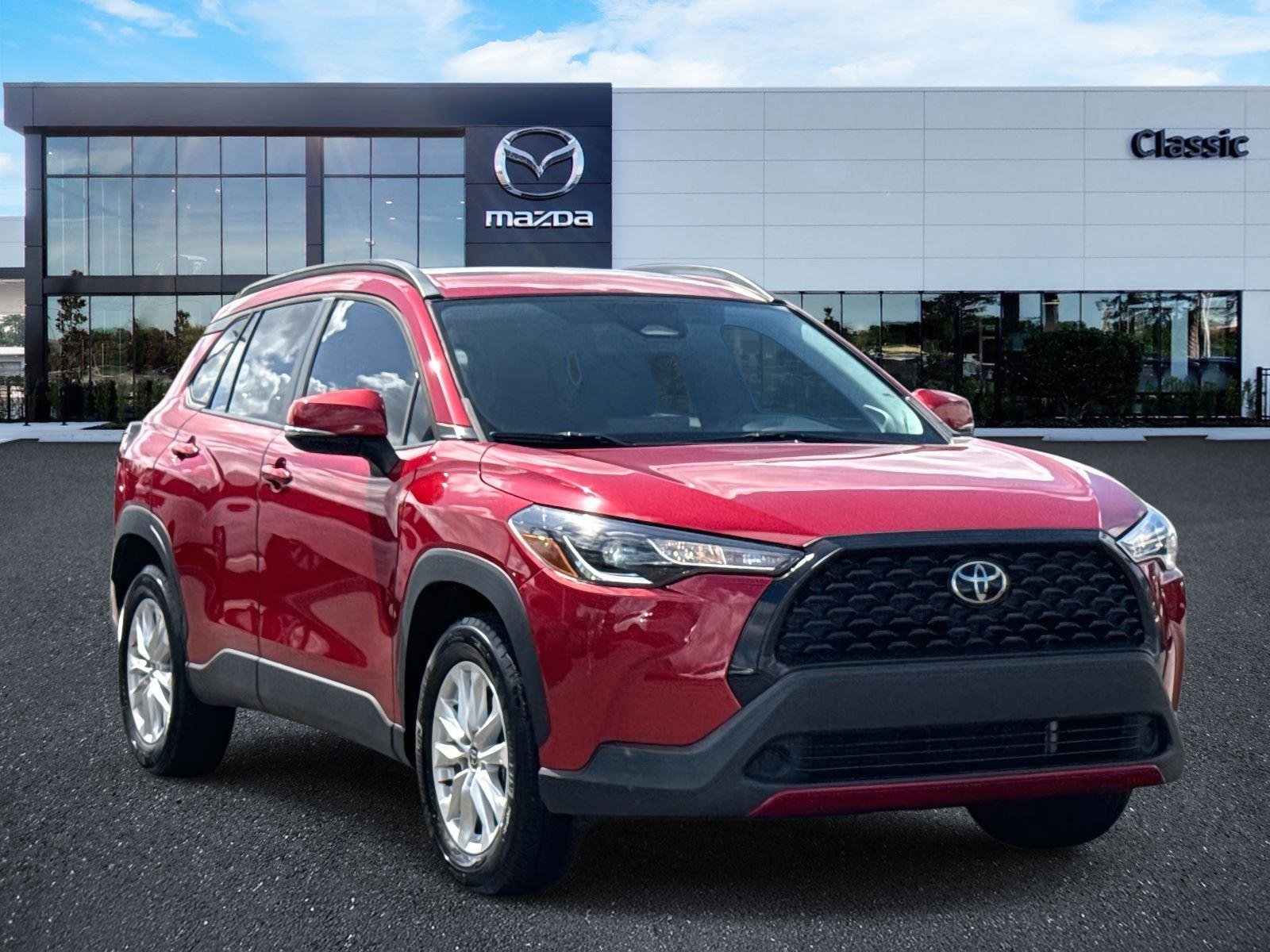 Used 2023 Toyota Corolla Cross LE w/ Moonroof Package image 1