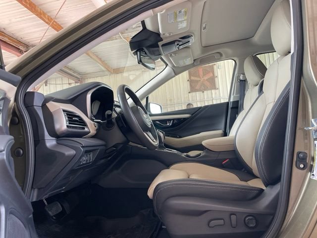 Used 2025 Subaru Outback Limited AWD/4WD image 20