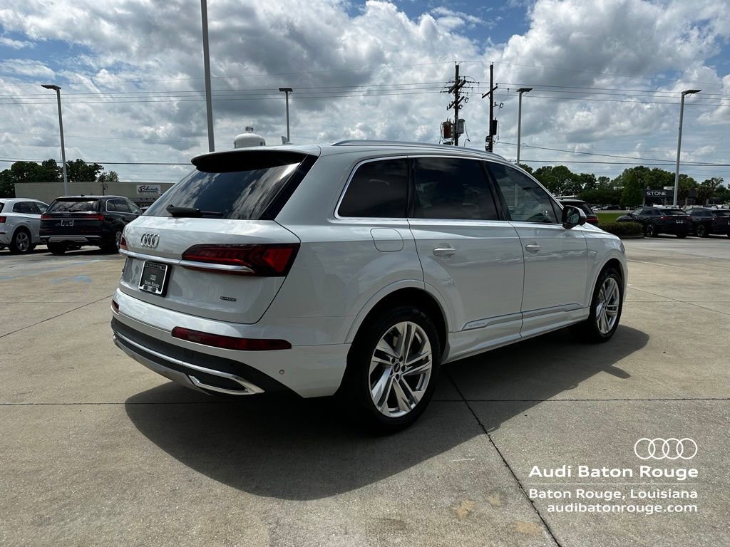 Used 2022 Audi Q7 3.0T Premium w/ Convenience Package AWD/4WD image 3
