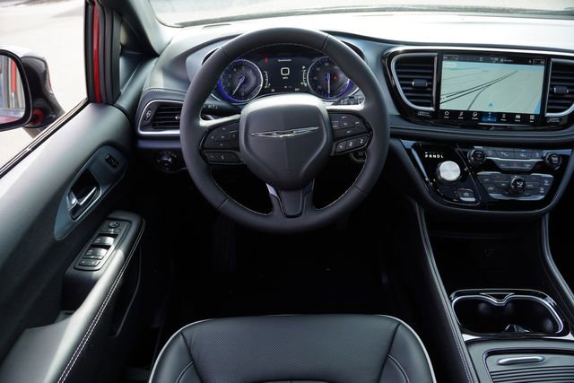 New 2026 Chrysler Pacifica Limited w/ S Appearance Package image 15