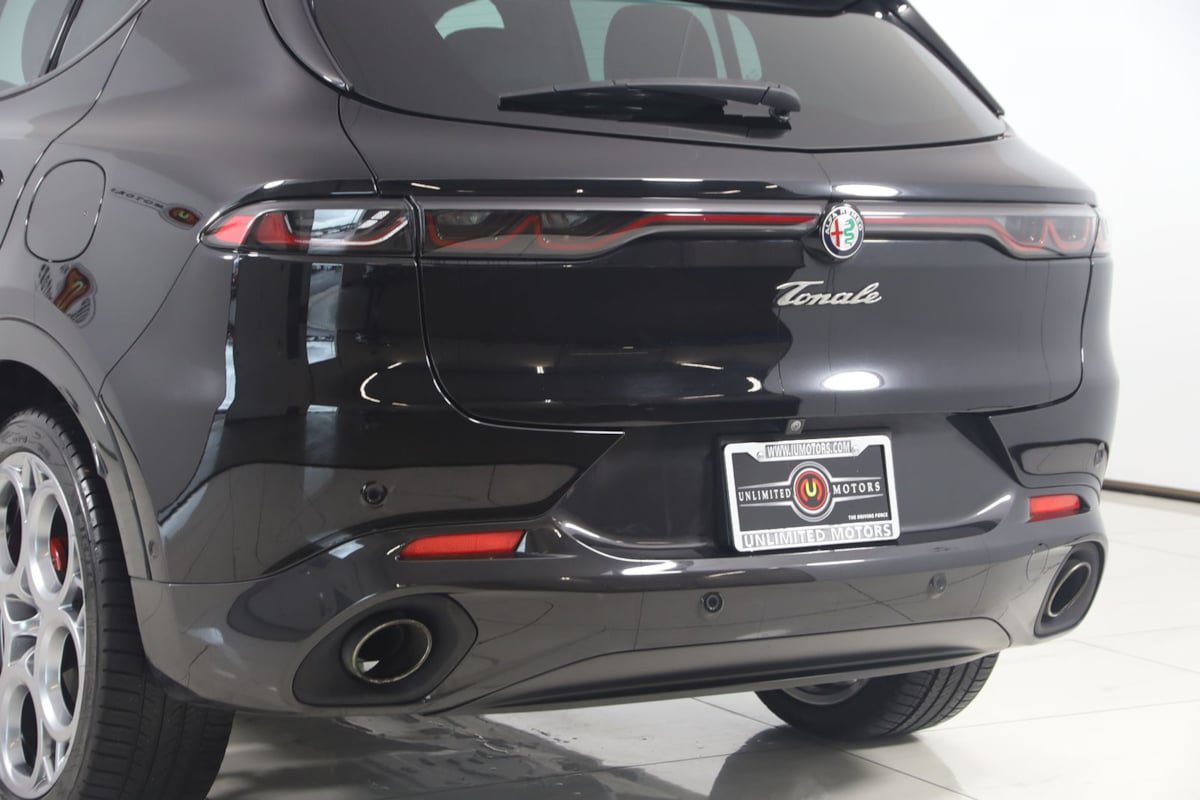 Used 2024 Alfa Romeo Tonale Veloce w/ Active Assist Package AWD/4WD image 23