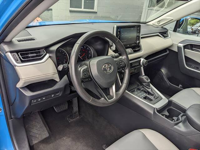 Used 2019 Toyota RAV4 XLE Premium w/ Cold Weather Package AWD/4WD image 12