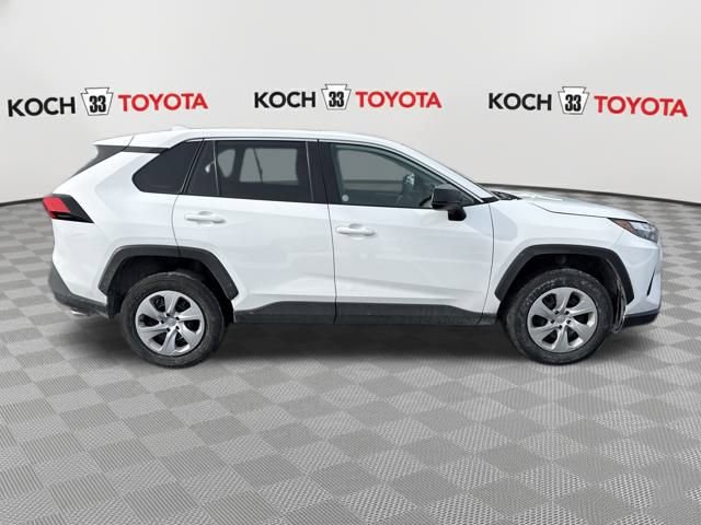 Used 2024 Toyota RAV4 LE image 8