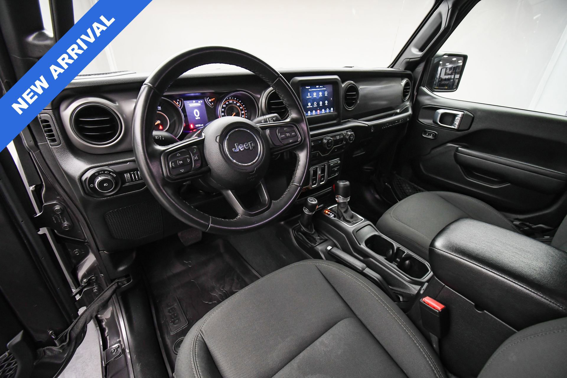 Used 2022 Jeep Wrangler Willys image 11