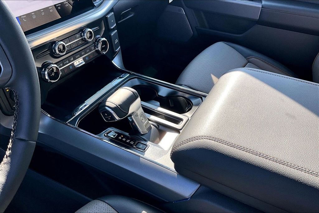 New 2026 Ford F150 Lariat w/ Equipment Group 501A Mid image 8