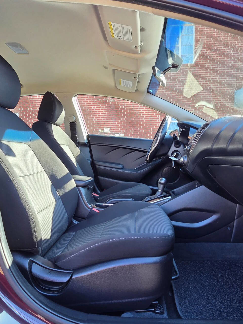 Used 2018 Kia Forte LX image 12