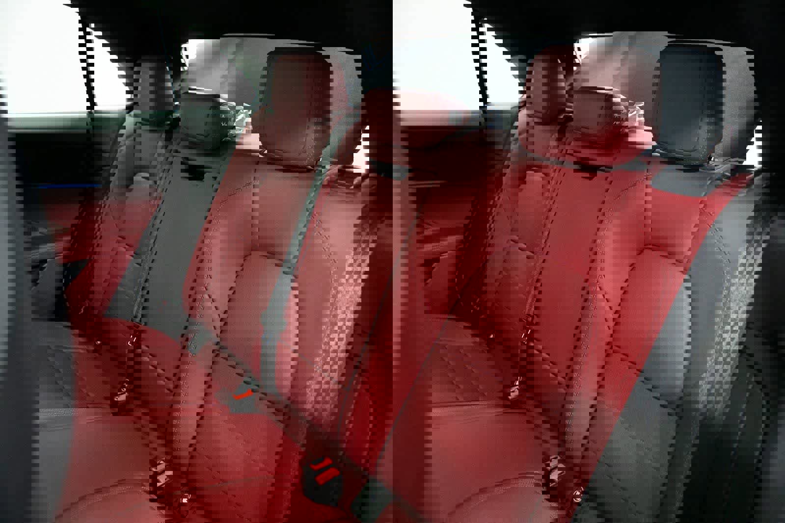 New 2026 Porsche Macan GTS Electric image 31