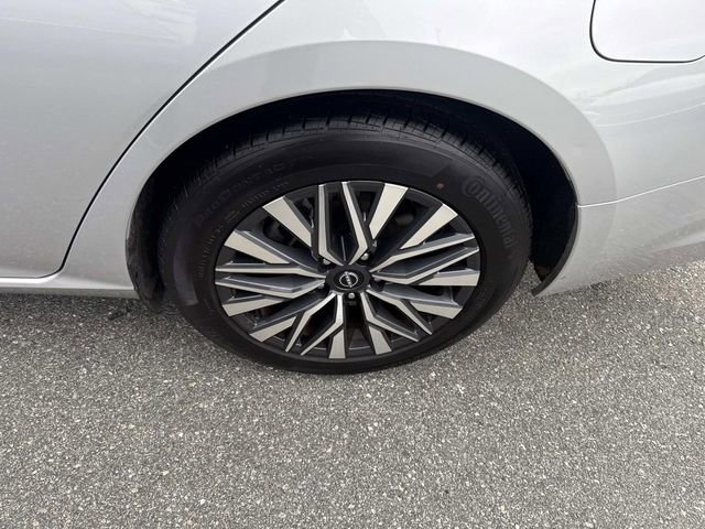 Used 2024 Nissan Altima 2.5 SV image 15