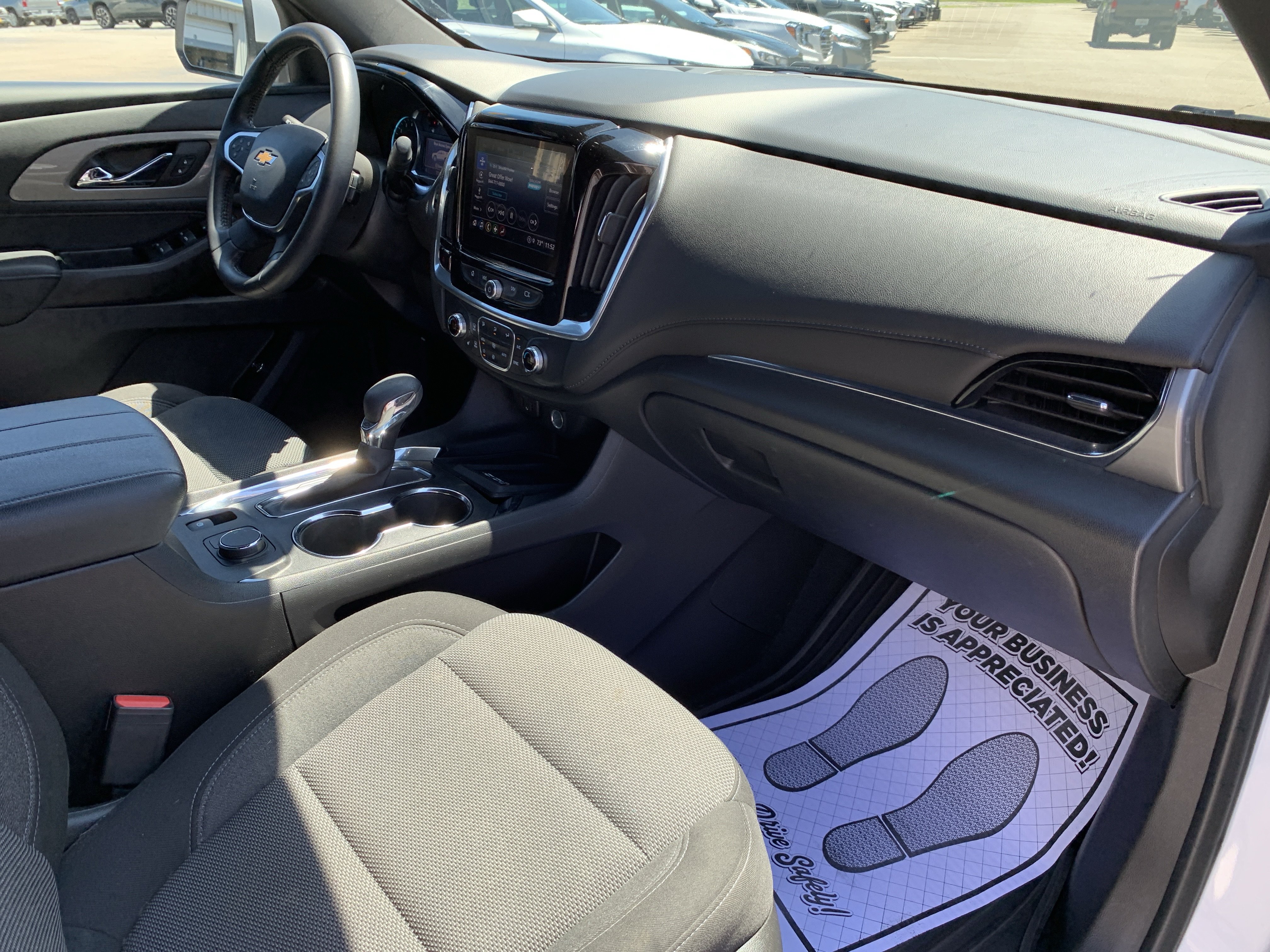 Used 2022 Chevrolet Traverse LT FWD image 44