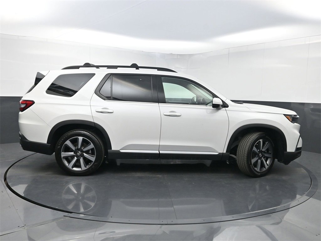 Used 2024 Honda Pilot Elite image 45