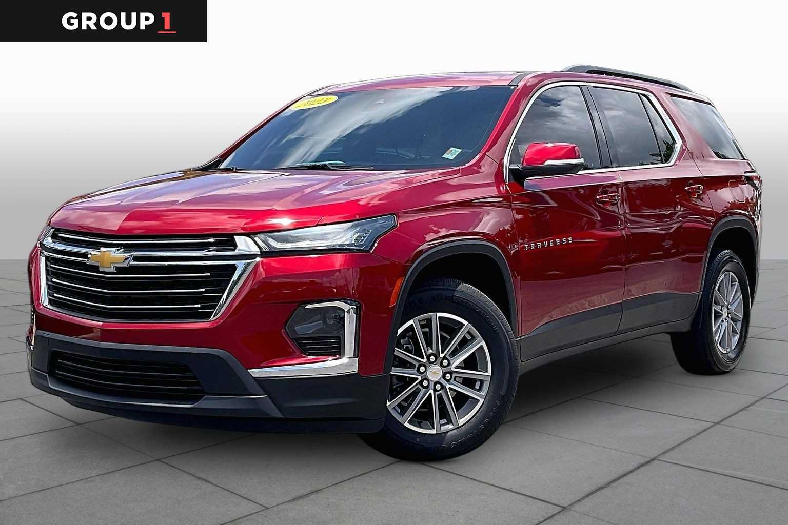 Used 2023 Chevrolet Traverse LT