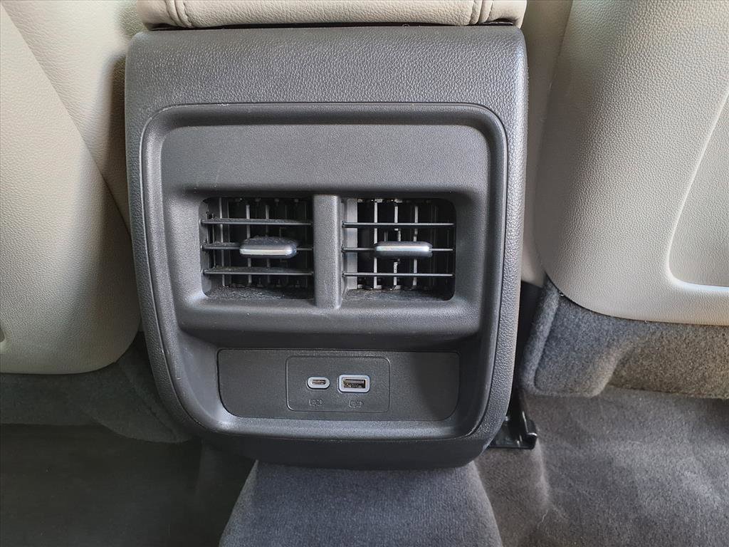 Certified 2023 Cadillac XT4 Luxury FWD image 14