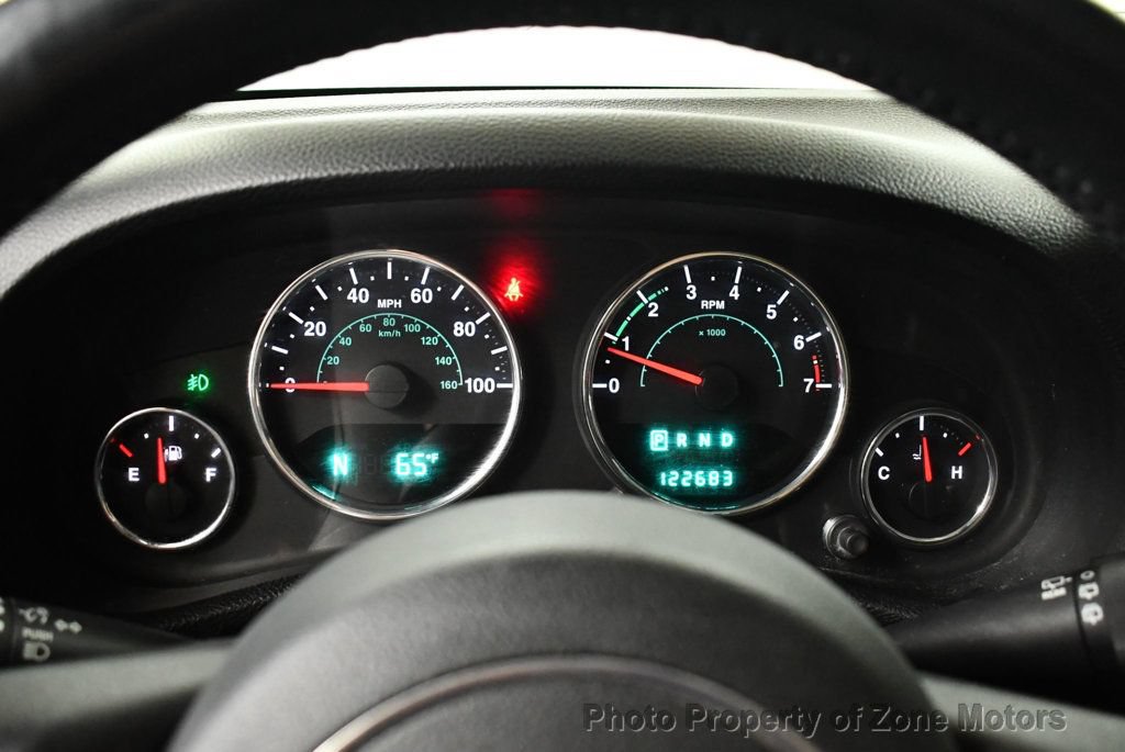 Used 2012 Jeep Wrangler Unlimited Sahara AWD/4WD image 28