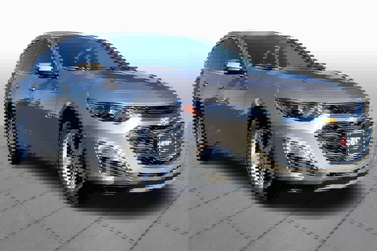 Certified 2025 Chevrolet Malibu LS image 3