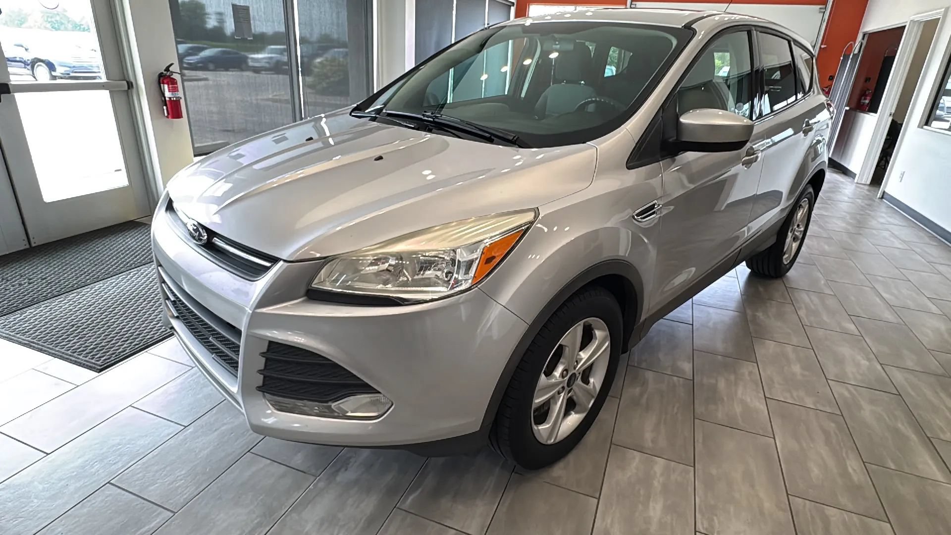 Used 2015 Ford Escape SE FWD image 4