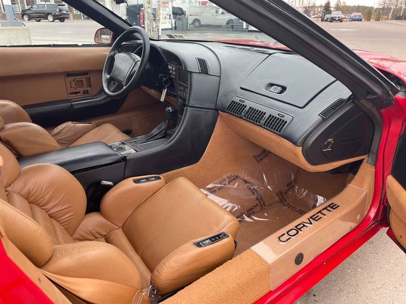 Used 1990 Chevrolet Corvette Convertible RWD image 41